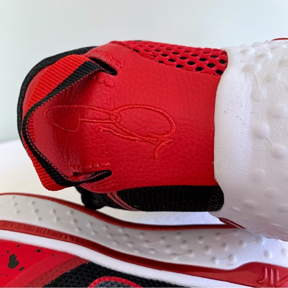 Nike Air PG 4 Basketball Athletic Shoes - Picture 12 of 16